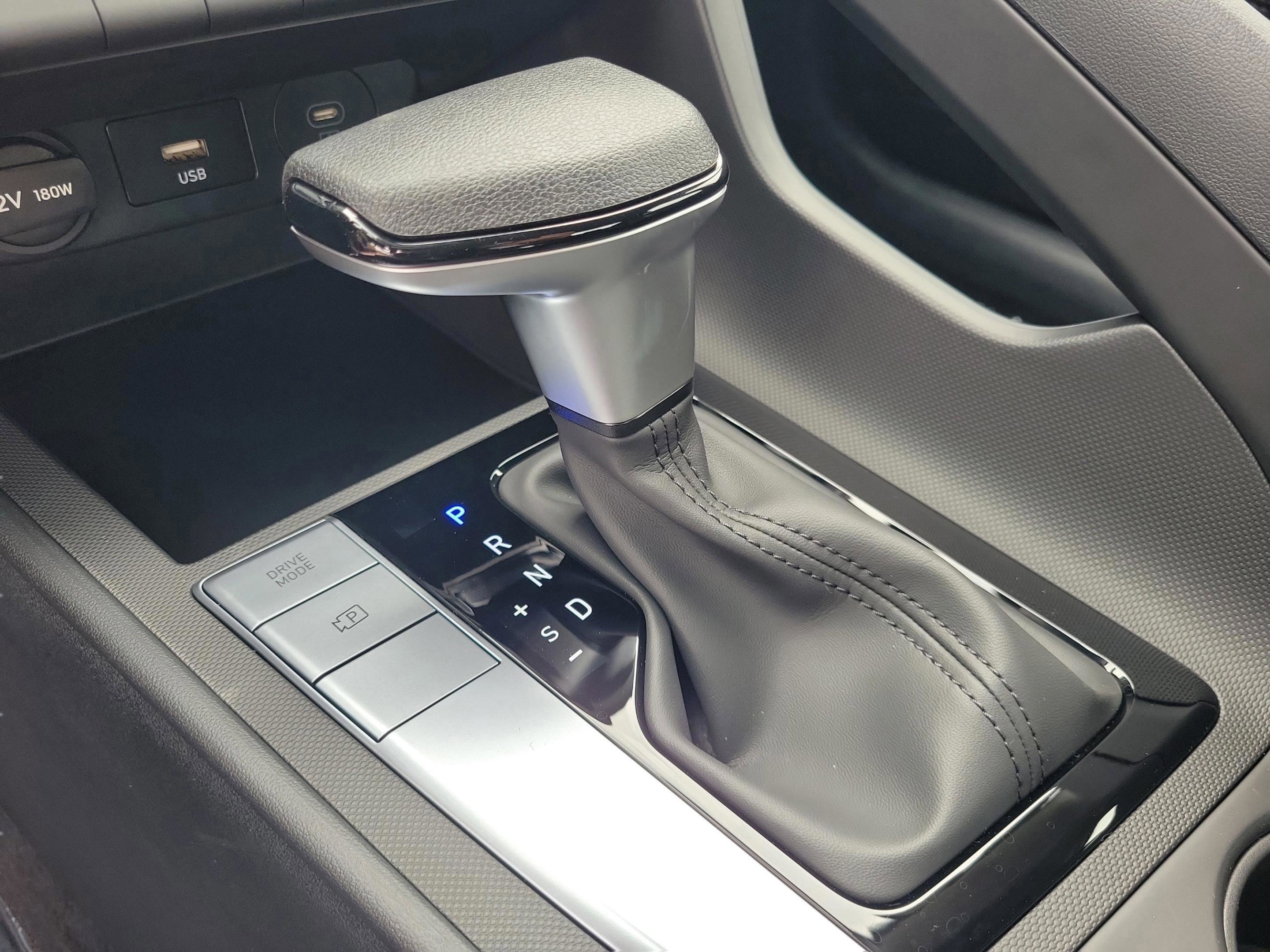 New 2026 Hyundai Elantra SE image 11