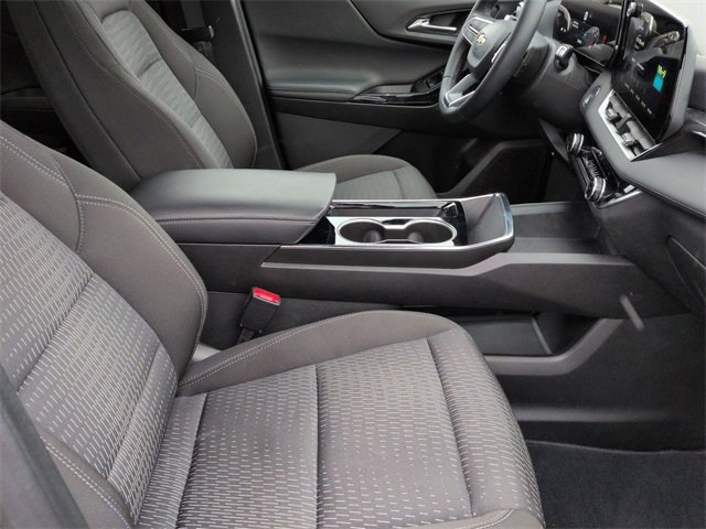 Used 2025 Chevrolet Equinox LT image 30