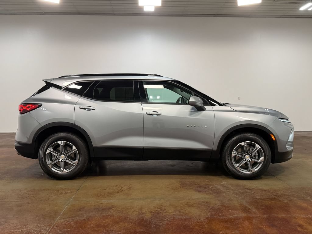 Used 2024 Chevrolet Blazer LT w/ Convenience Package FWD image 23