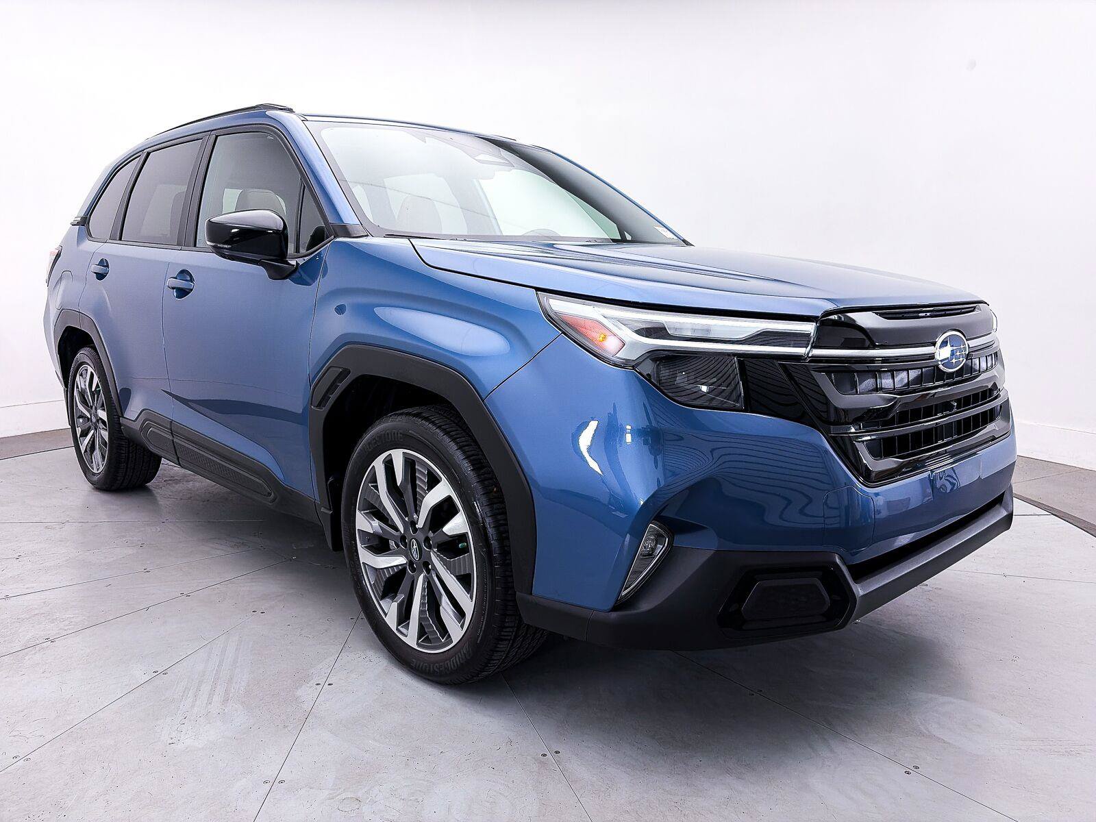 Used 2025 Subaru Forester Touring w/ Popular Package - Touring AWD/4WD image 13