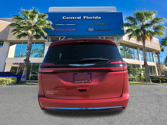 New 2026 Chrysler Pacifica Select image 6