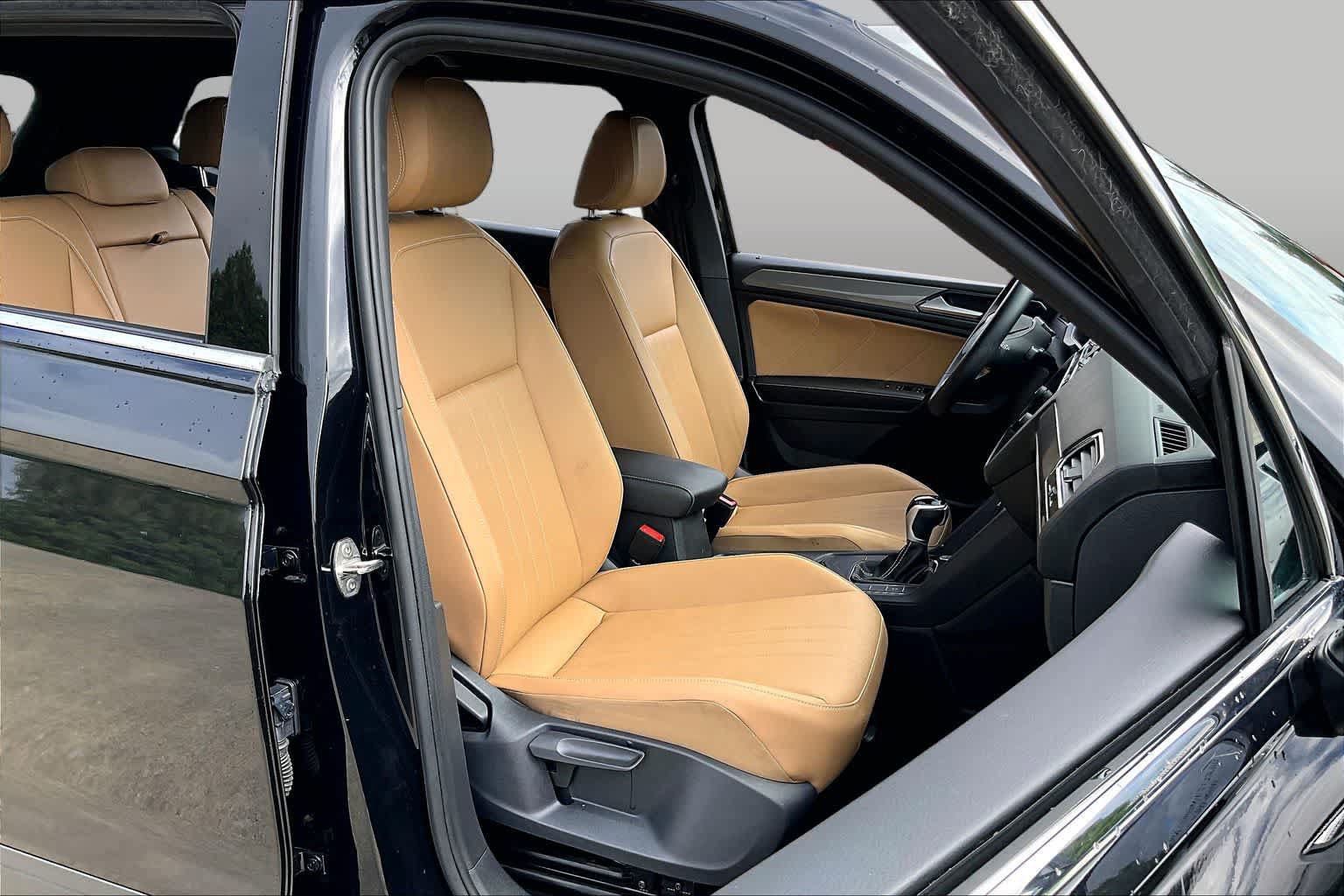 Used 2023 Volkswagen Tiguan SE FWD image 8