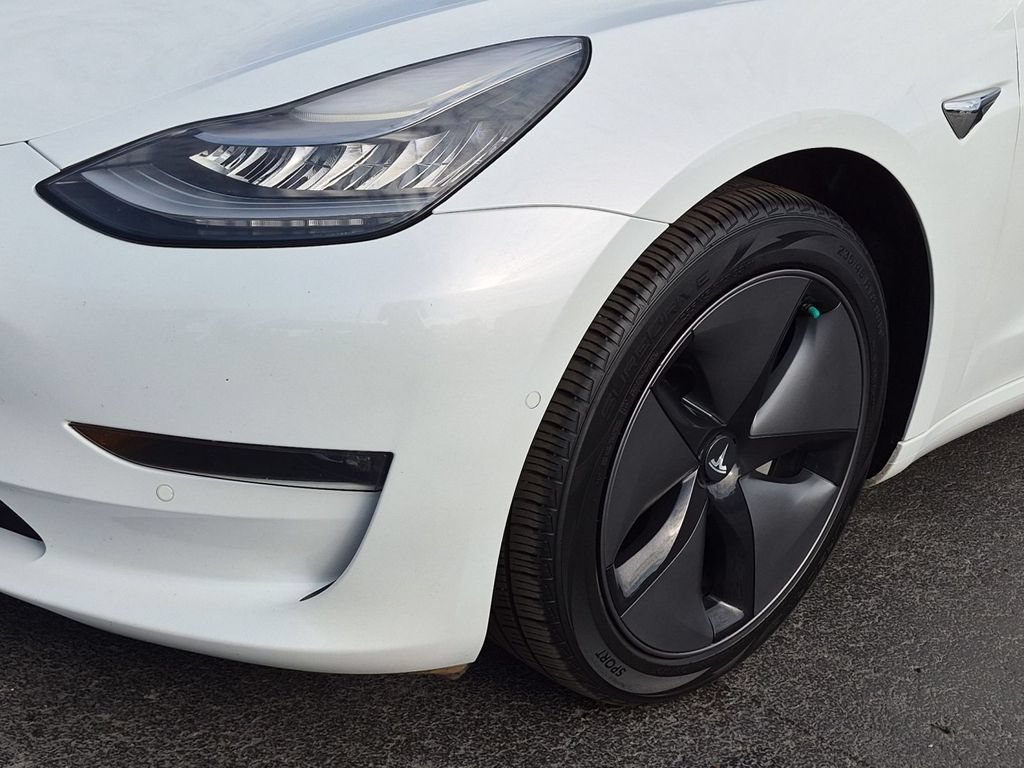 Used 2018 Tesla Model 3 Long Range AWD/4WD image 9