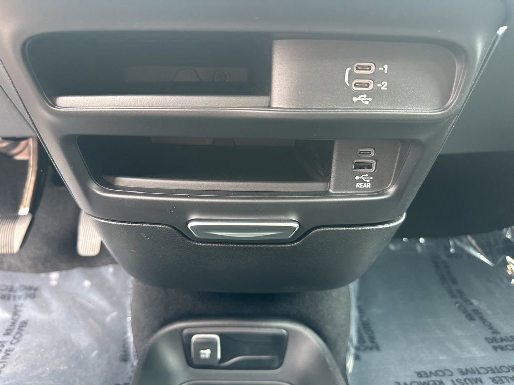 New 2026 Chrysler Pacifica Select FWD image 29