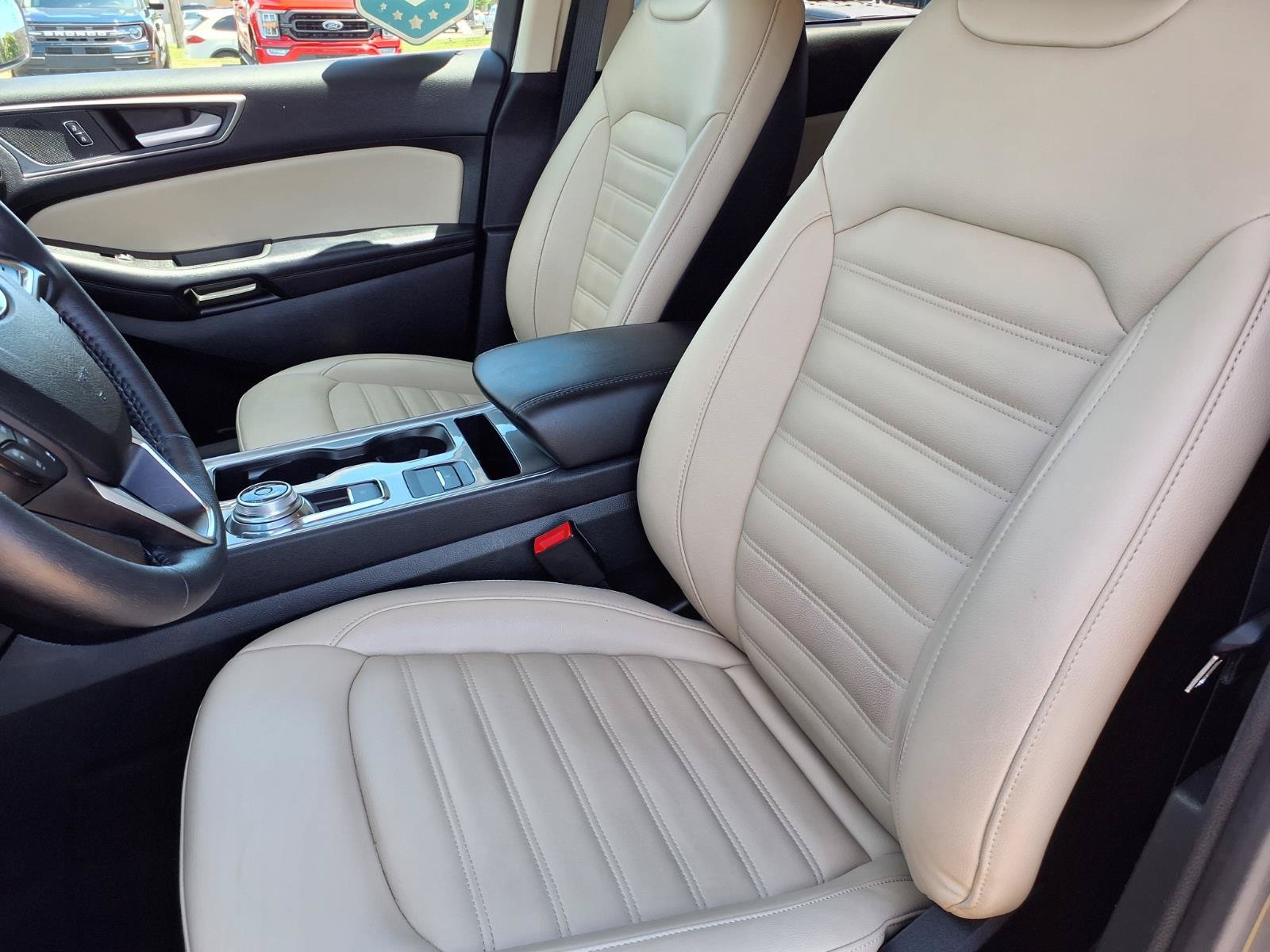 Used 2023 Ford Edge SEL w/ Convenience Package AWD/4WD image 3