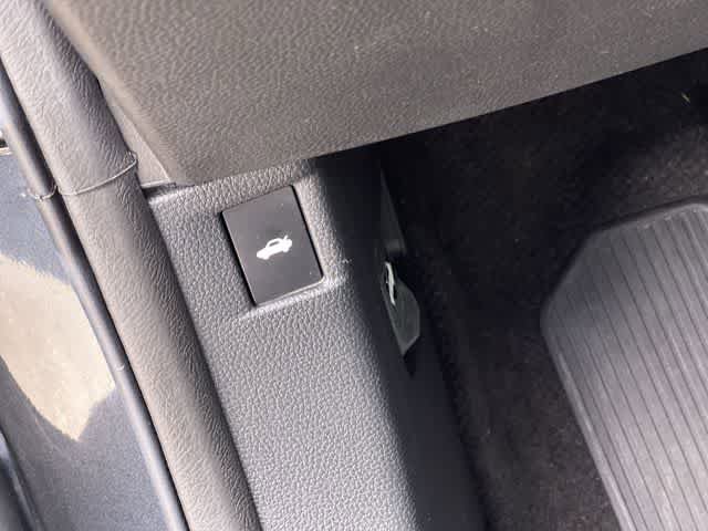 Used 2023 Honda Accord EX image 29