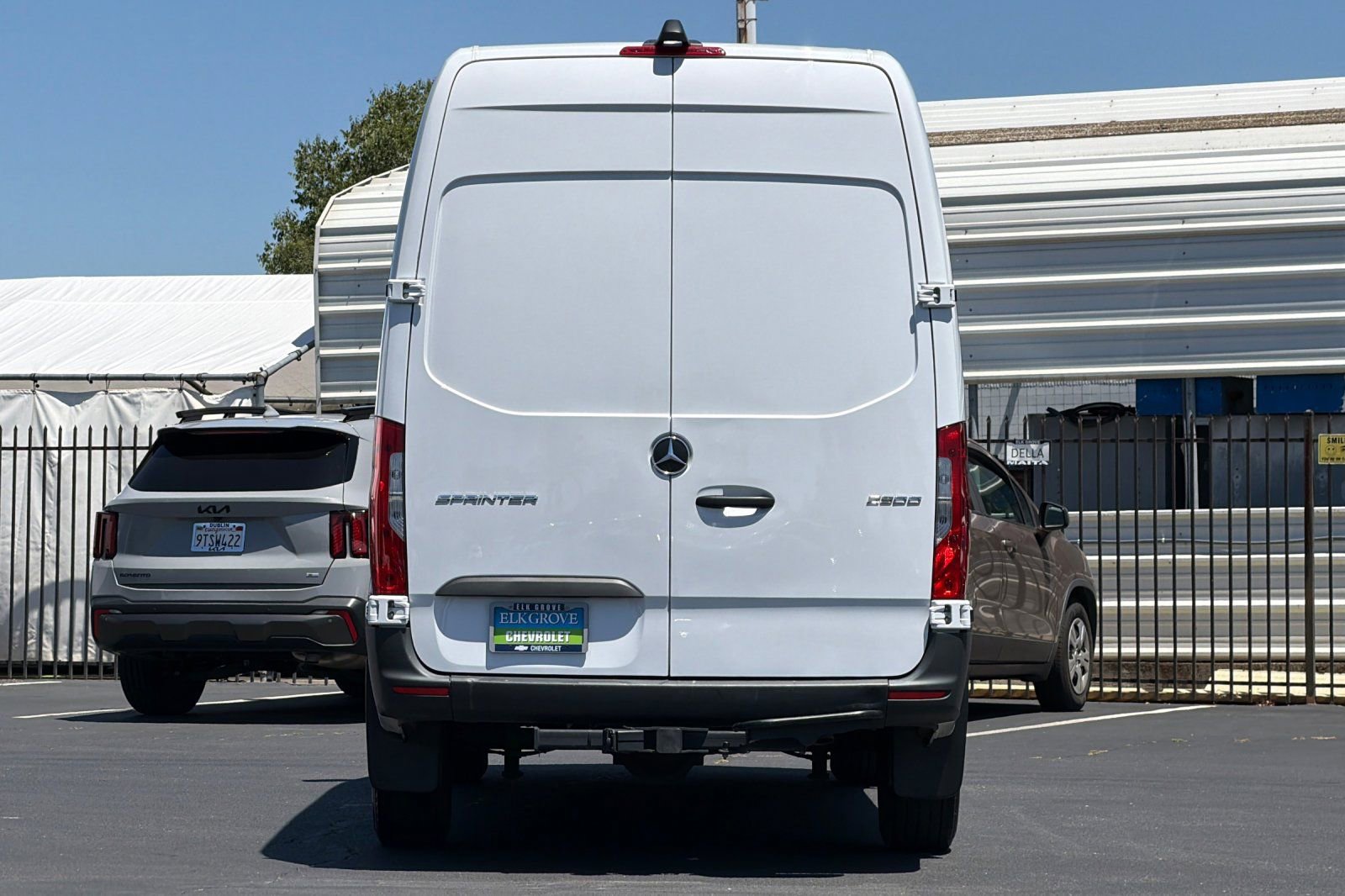 Used 2025 Mercedes-Benz Sprinter 2500 image 4