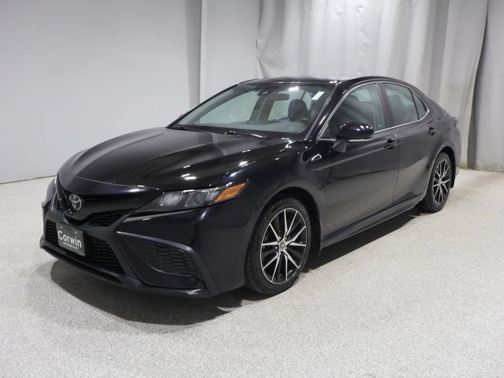 Used 2023 Toyota Camry SE FWD image 5