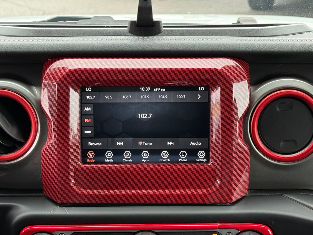 Used 2019 Jeep Wrangler Unlimited Sahara w/ Cold Weather Group image 31