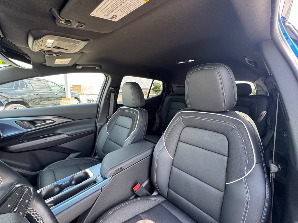 Used 2024 Chevrolet Equinox EV LT FWD image 24