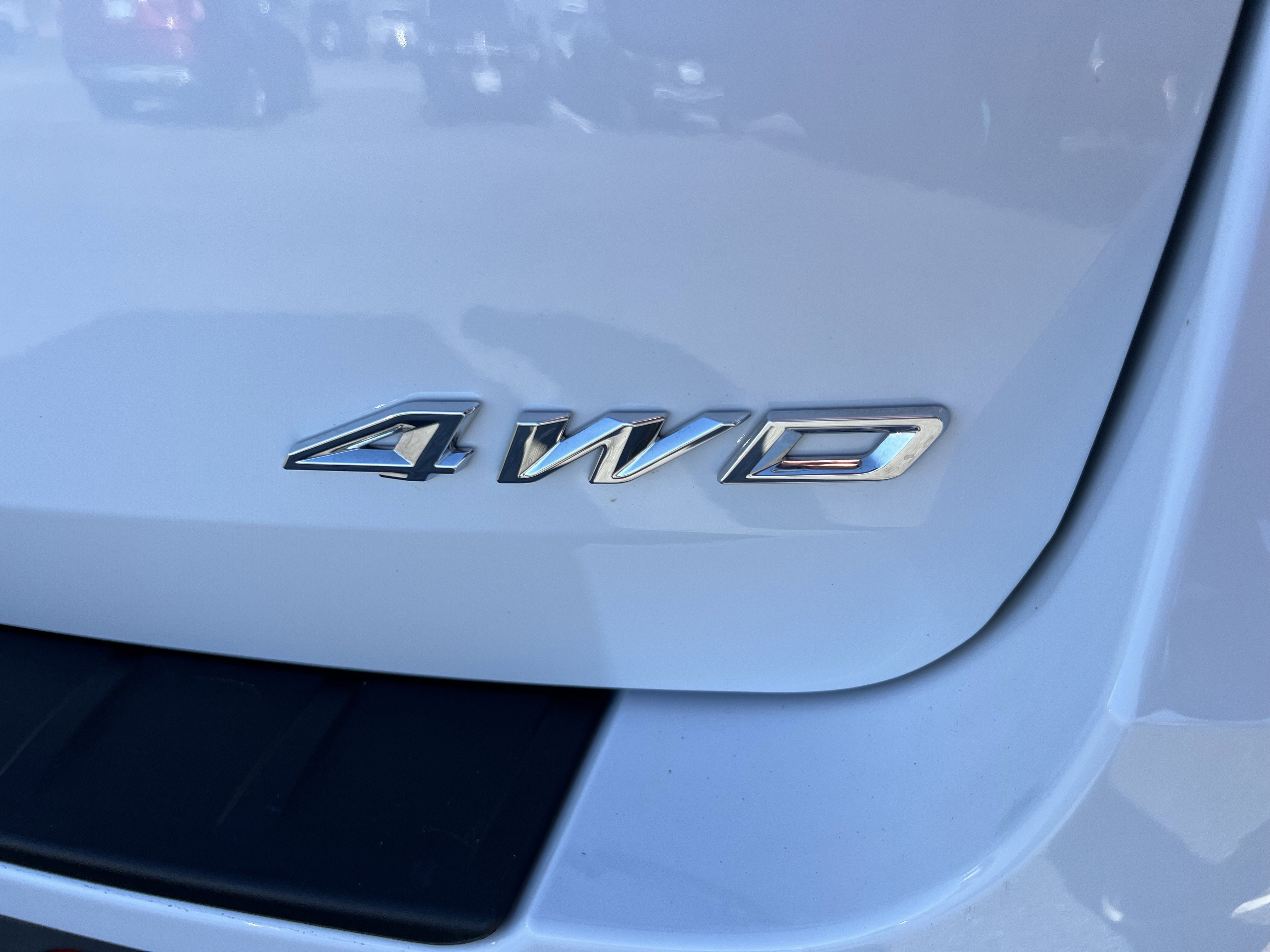 Used 2025 Ford Explorer Active AWD/4WD image 11