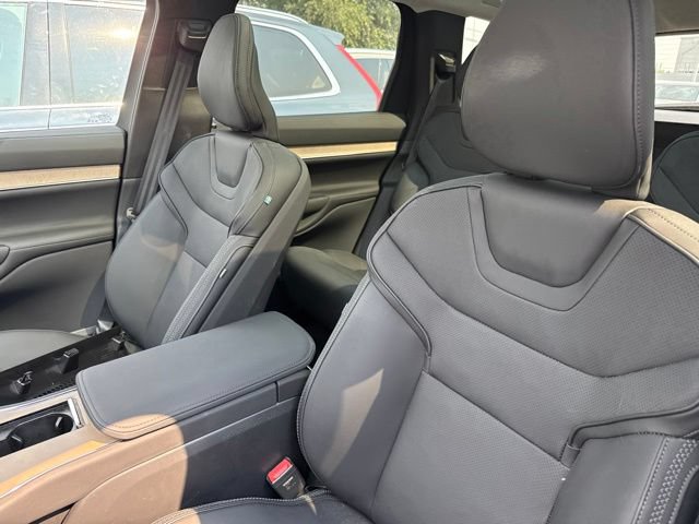 Used 2025 Volvo EX90 Ultra AWD/4WD image 8