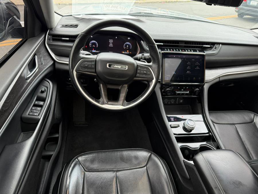 Used 2021 Jeep Grand Cherokee L Limited w/ Luxury Tech Group II image 13