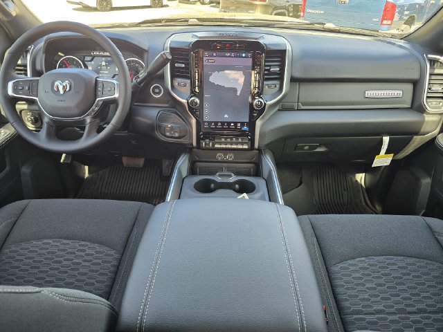 New 2026 RAM 2500 Big Horn AWD/4WD image 9
