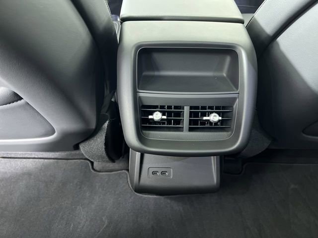 Used 2024 Cadillac Lyriq Tech RWD image 22