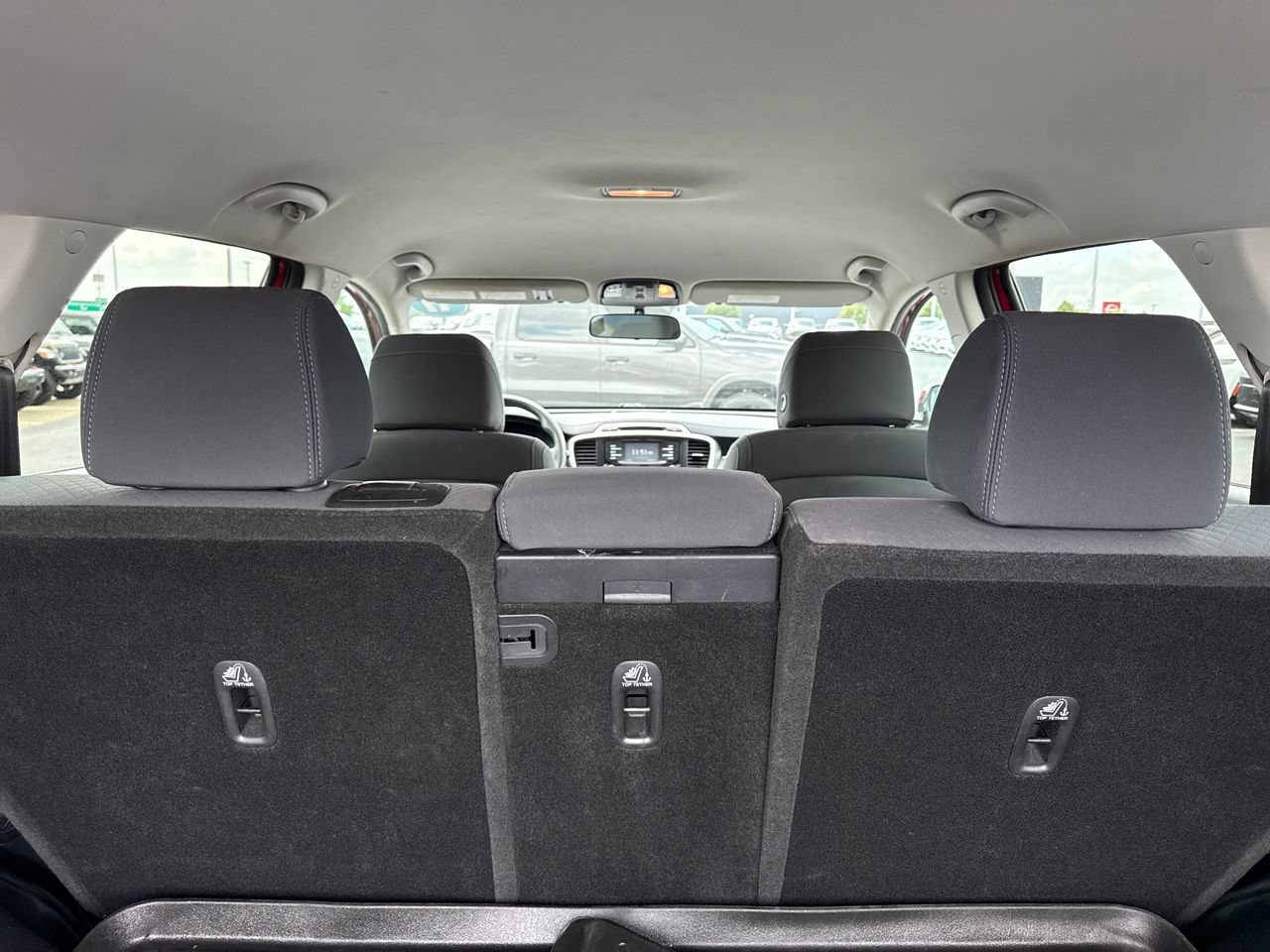 Used 2017 Kia Sorento FWD image 10