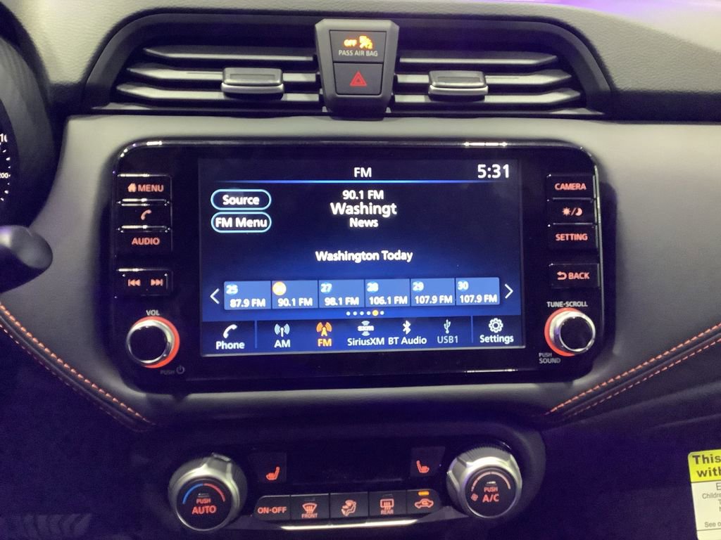 New 2025 Nissan Versa SR w/ Trunk Package image 18