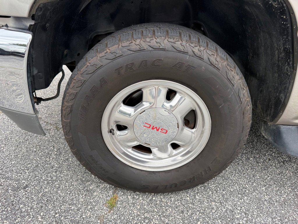 Used 2003 GMC Yukon SLT w/ 1SD Preferred Equipment Group image 18