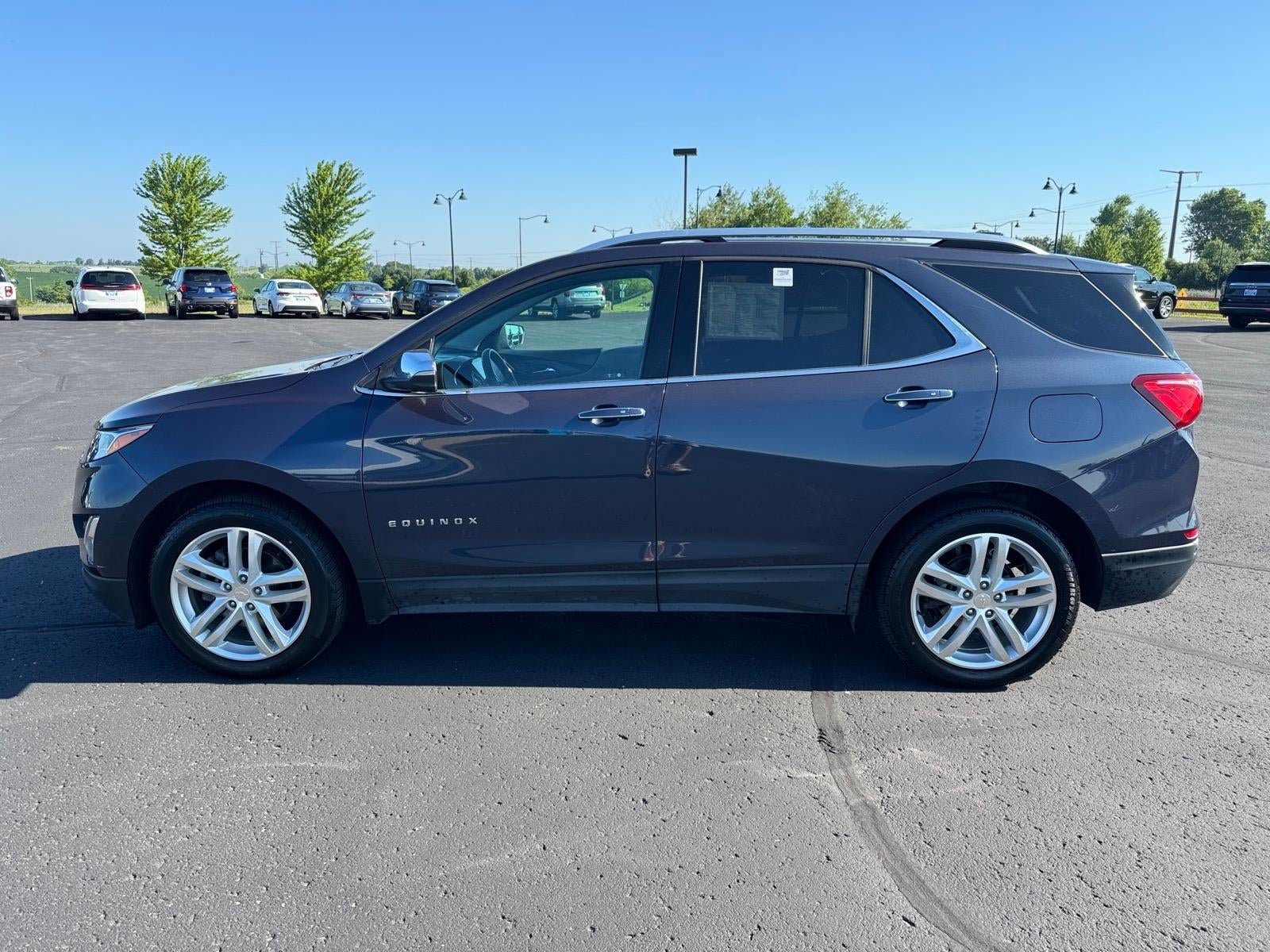 Used 2019 Chevrolet Equinox Premier AWD/4WD image 2