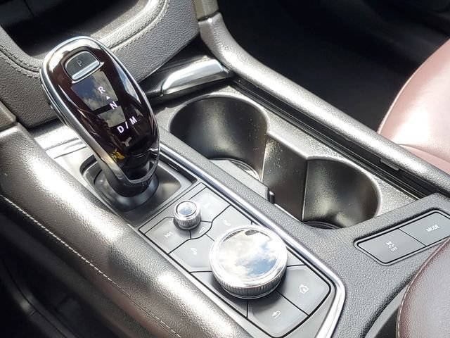 Used 2022 Cadillac XT6 Premium Luxury w/ LPO, Floor Liner Package AWD/4WD image 25