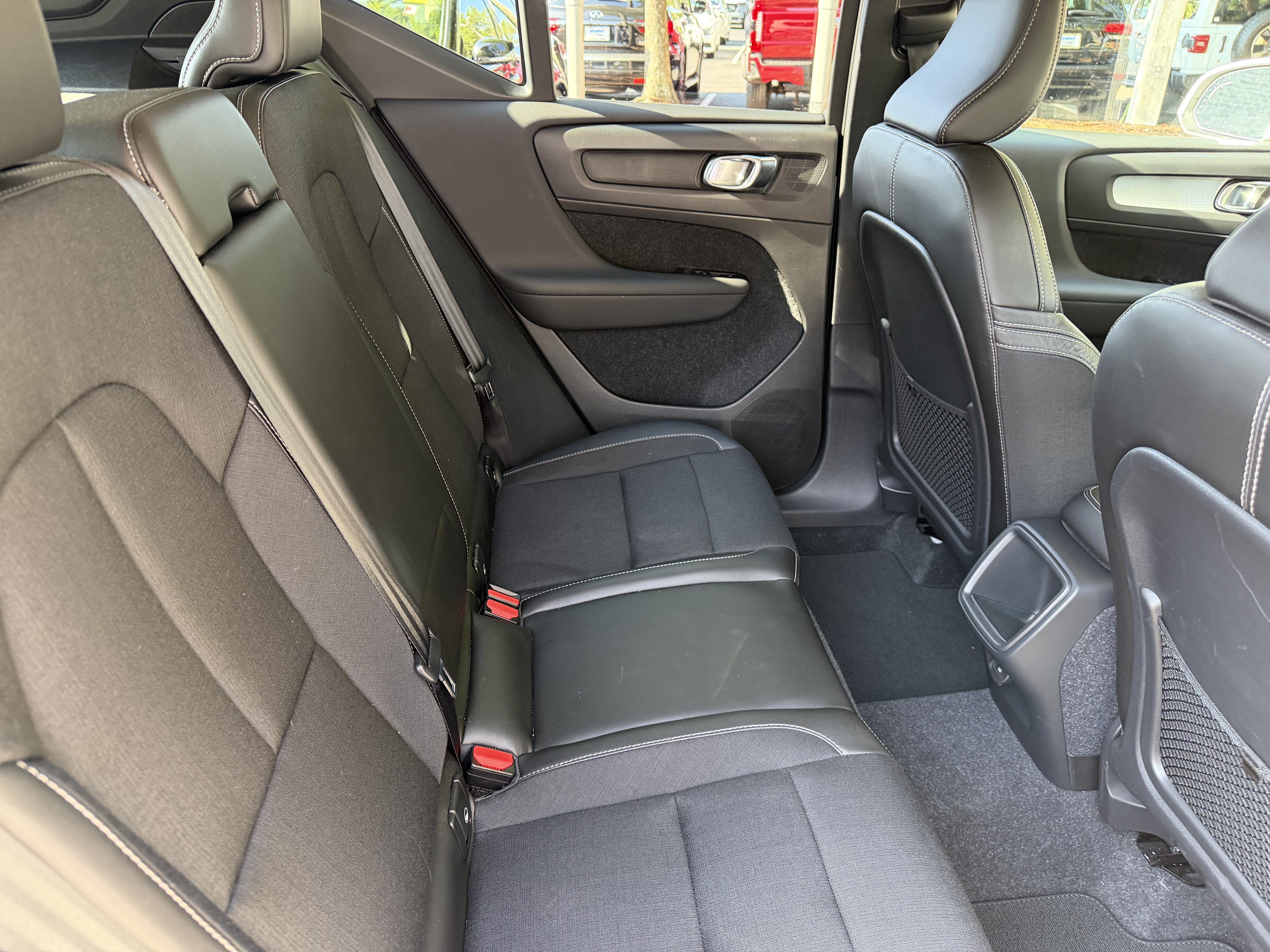 Used 2020 Volvo XC40 T5 Momentum AWD/4WD image 37