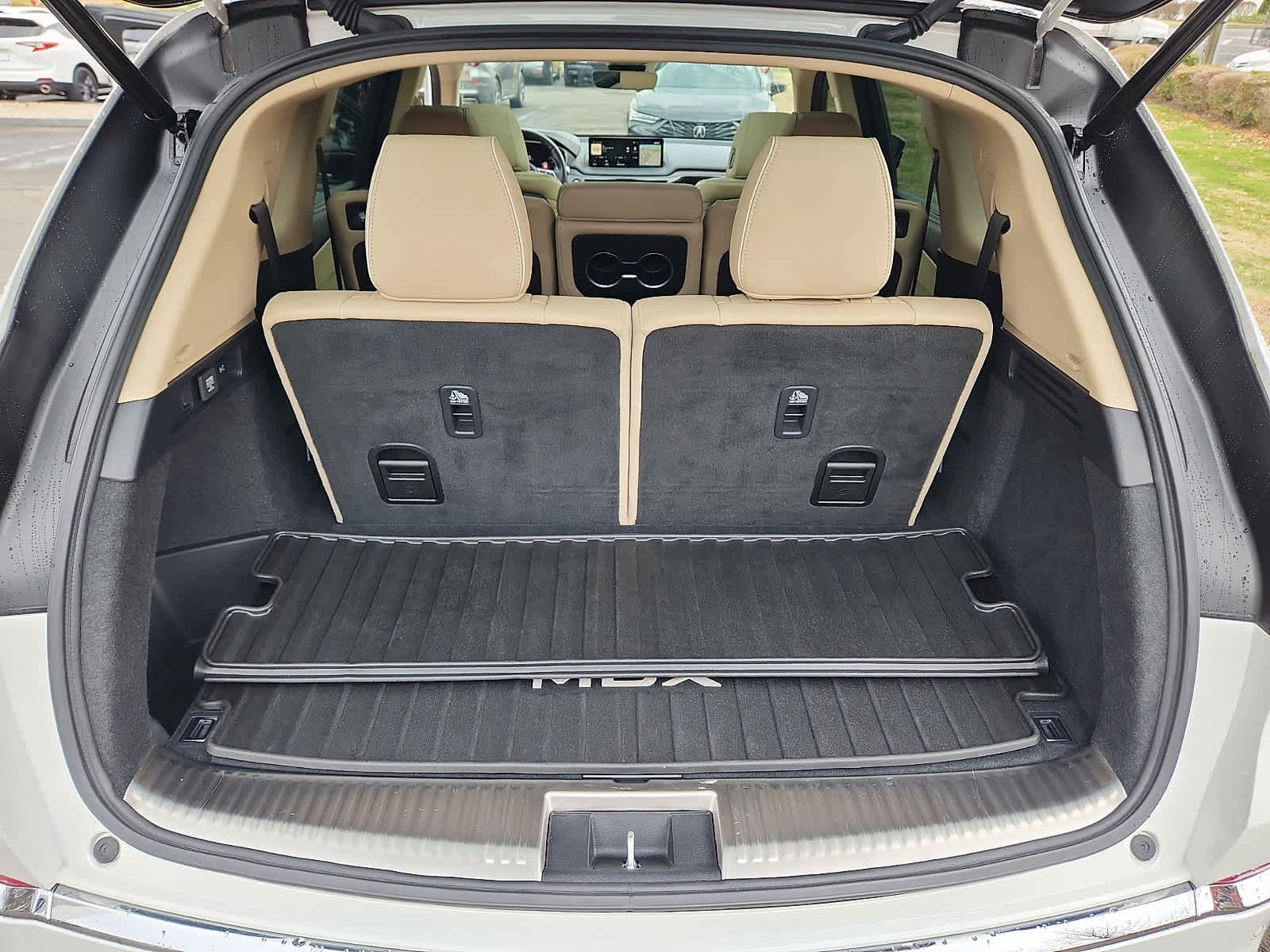 Used 2023 Acura MDX SH-AWD w/ Advance Package image 29