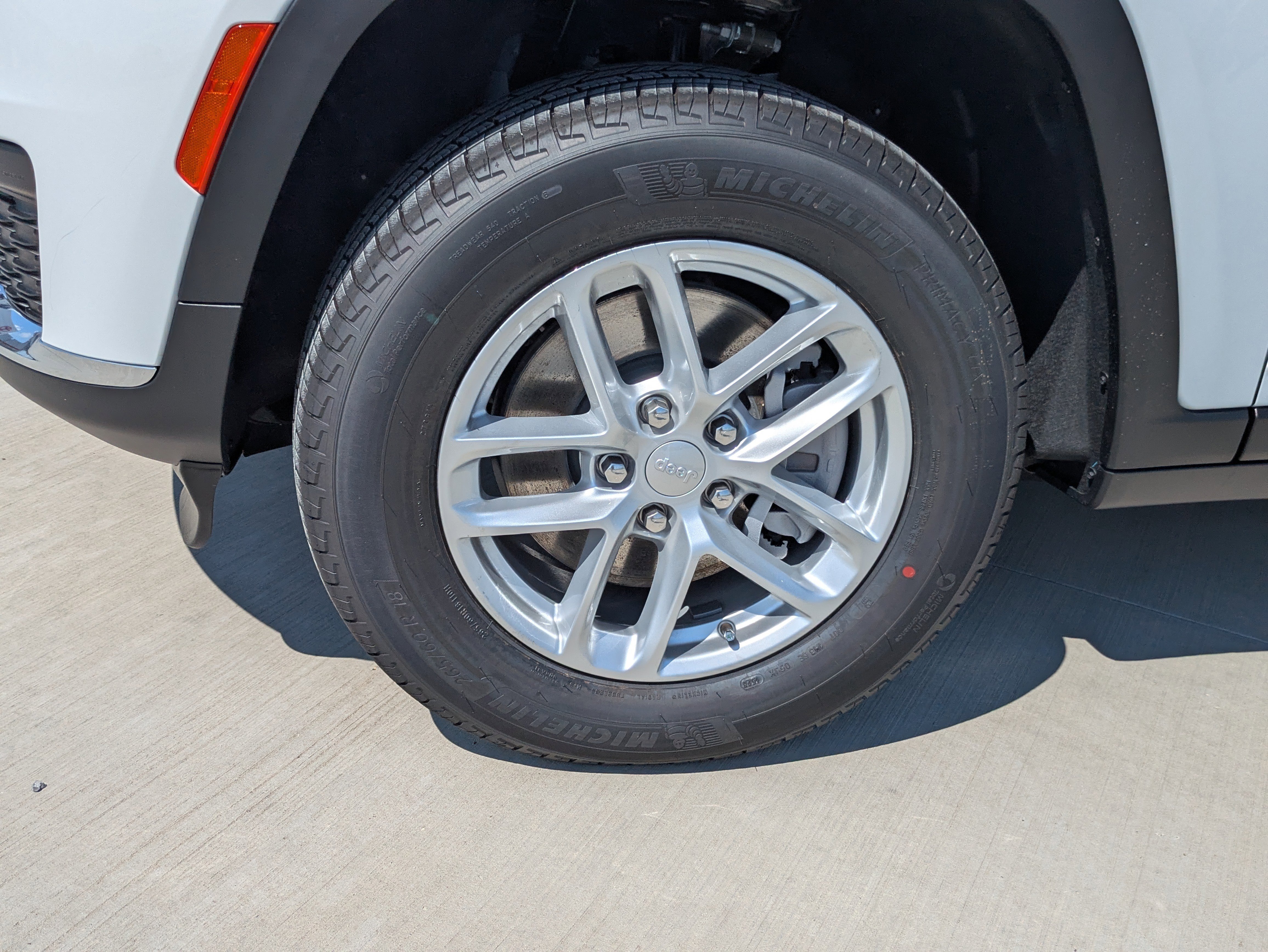 New 2026 Jeep Grand Cherokee L Laredo RWD image 9