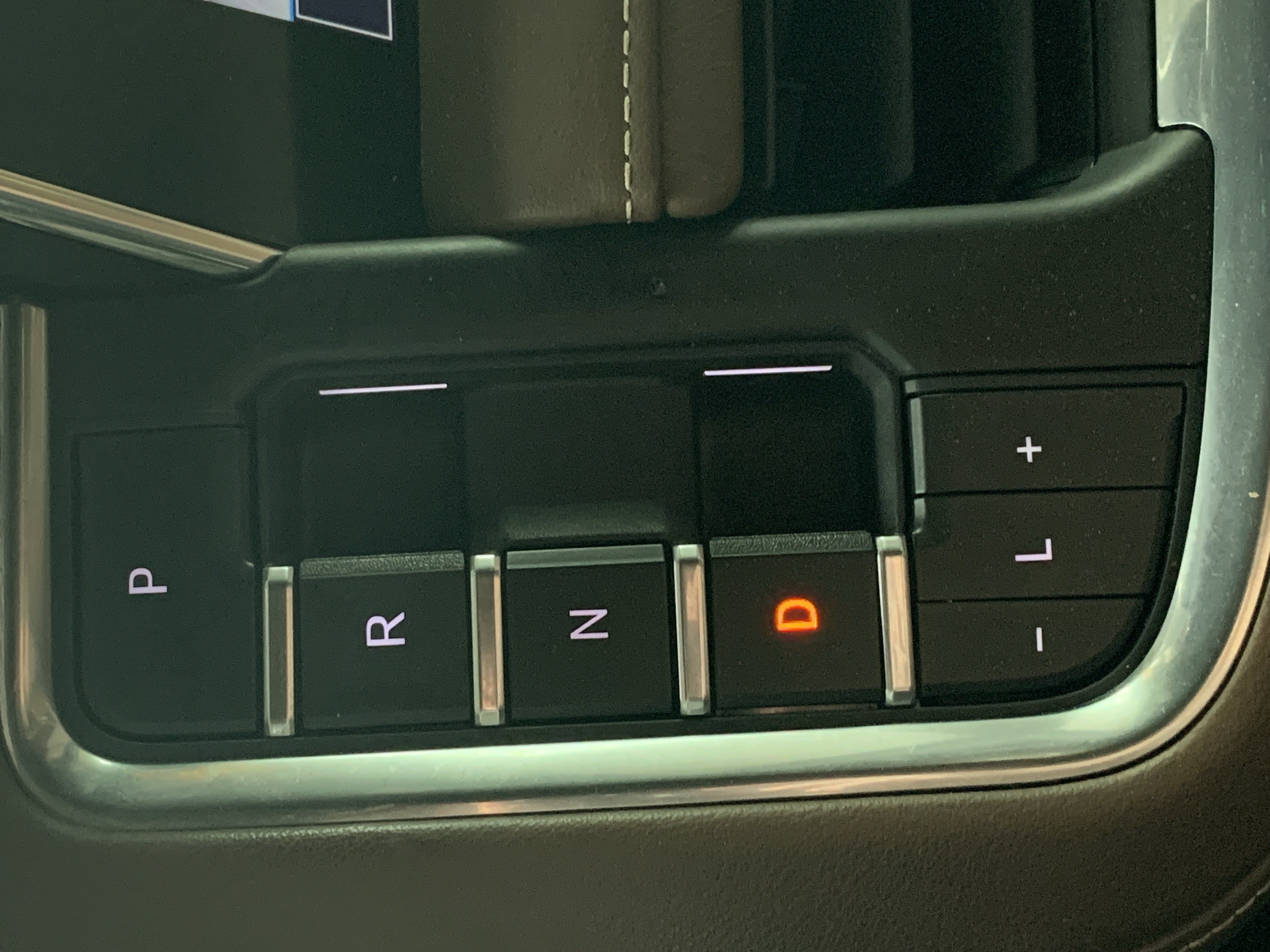 Used 2021 Chevrolet Suburban High Country AWD/4WD image 25