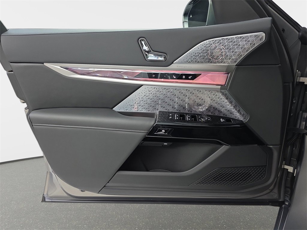New 2026 BMW 740i xDrive w/ Executive Package image 26