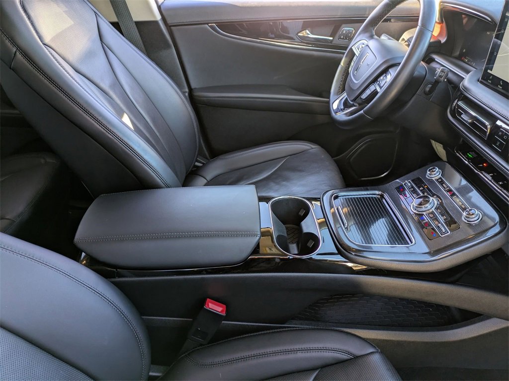 Used 2022 Lincoln Nautilus Reserve image 38