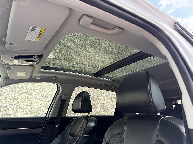 Used 2025 Kia Sorento S w/ Panoramic Sunroof Package FWD image 21