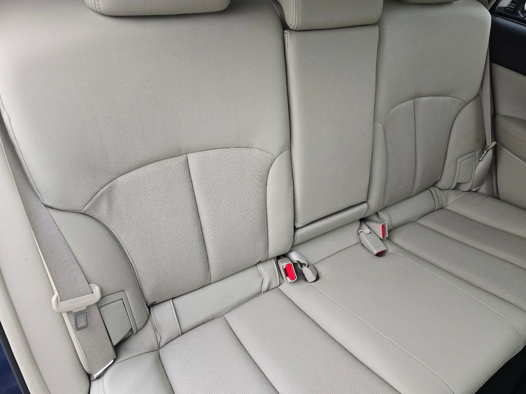 Used 2011 Subaru Outback 2.5i Limited image 20