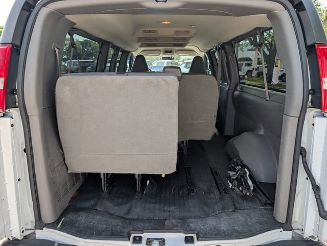 Used 2023 GMC Savana 3500 LS w/ Chrome Appearance Package image 13