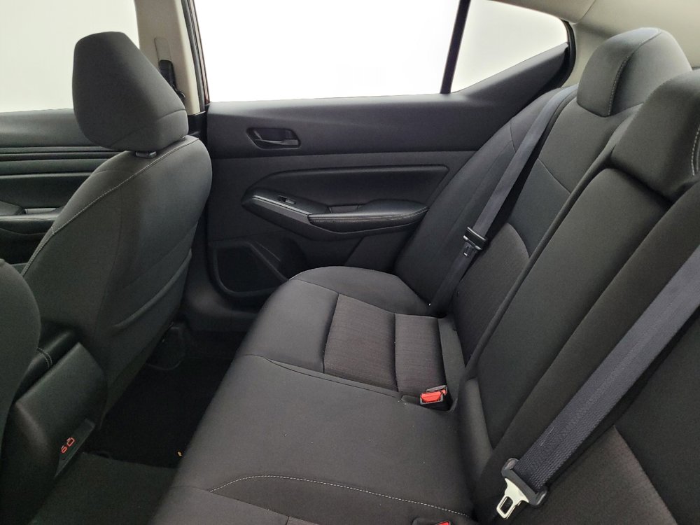 Used 2024 Nissan Altima 2.5 SV image 18