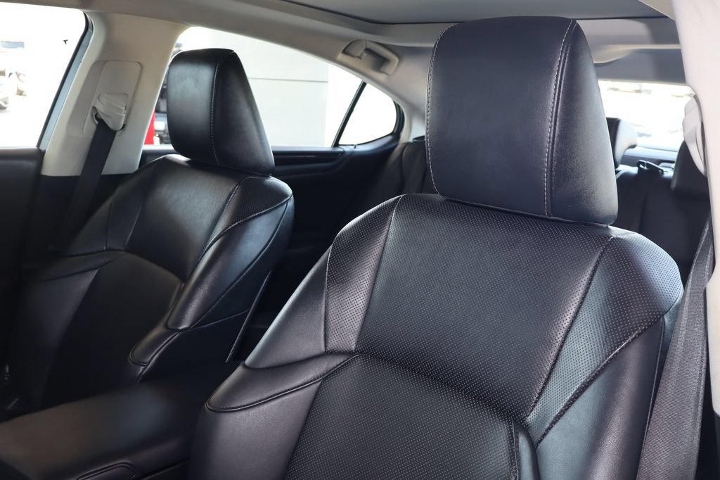 Used 2020 Lexus ES 350 w/ Premium Package FWD image 16