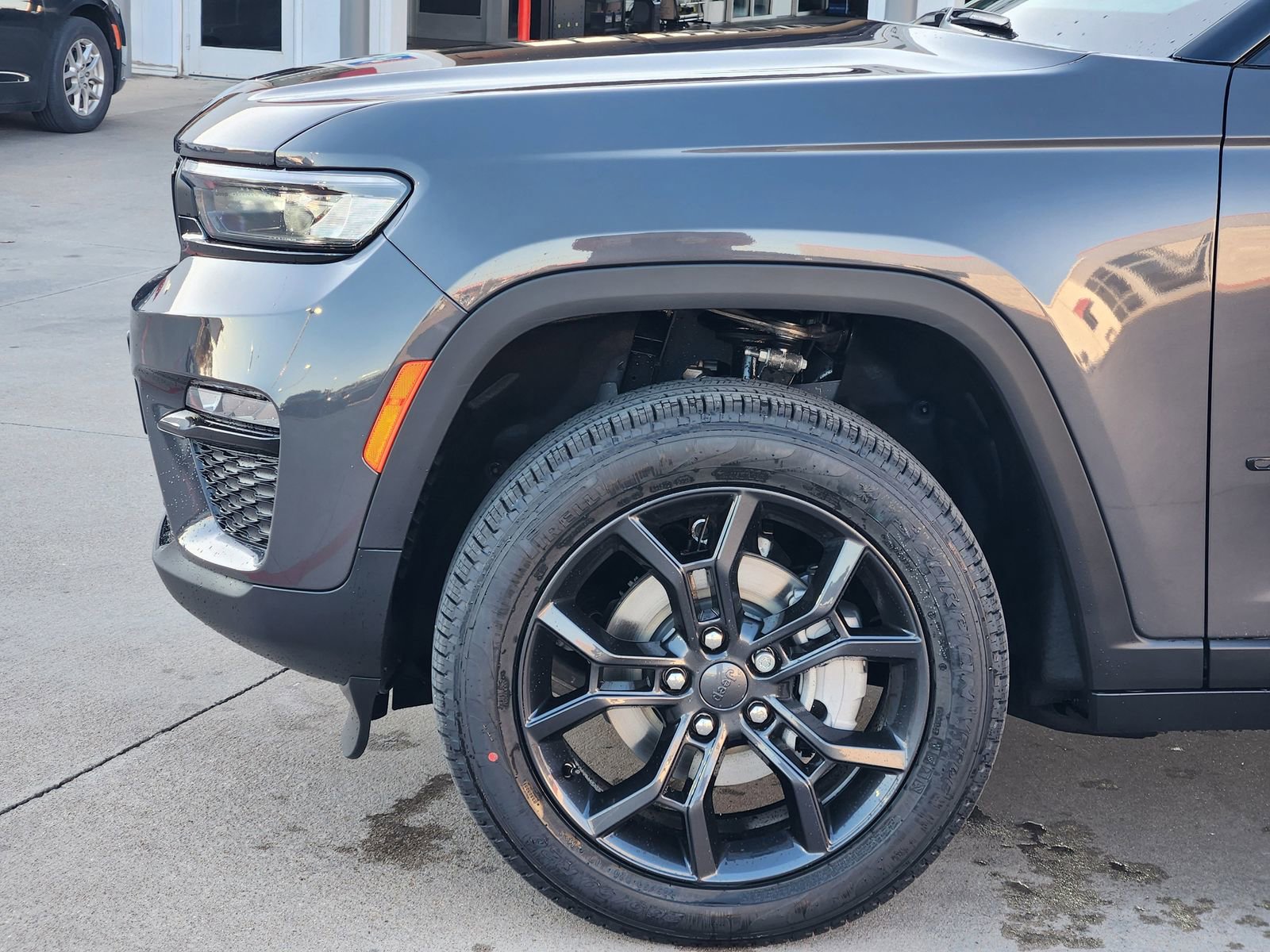 New 2025 Jeep Grand Cherokee Limited w/ Trailer Tow Package image 10