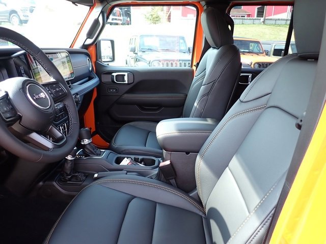 New 2025 Jeep Gladiator Sport image 14