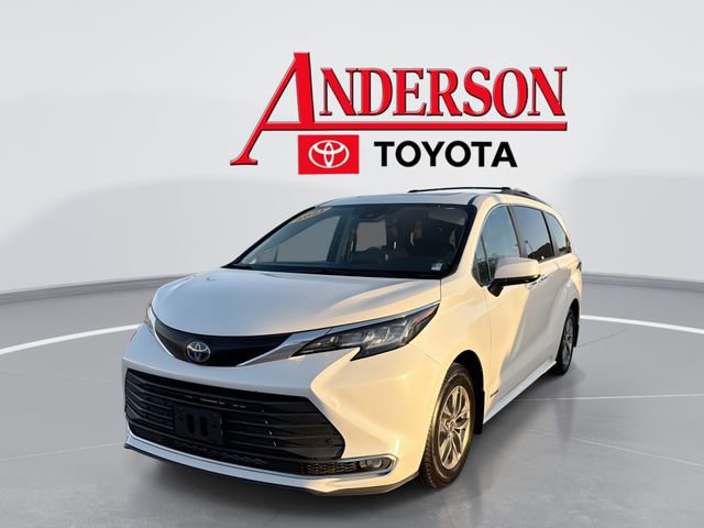 Used 2021 Toyota Sienna XLE w/ XLE Plus Package image 1