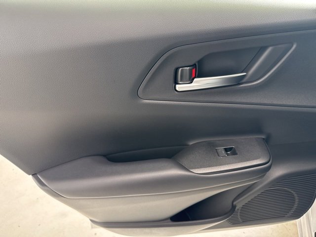 Used 2025 Toyota Prius LE image 38
