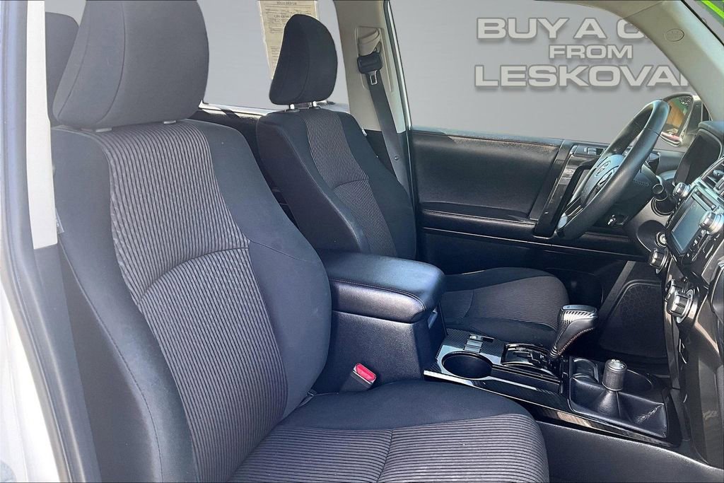 Used 2017 Toyota 4Runner TRD Off-Road AWD/4WD image 7