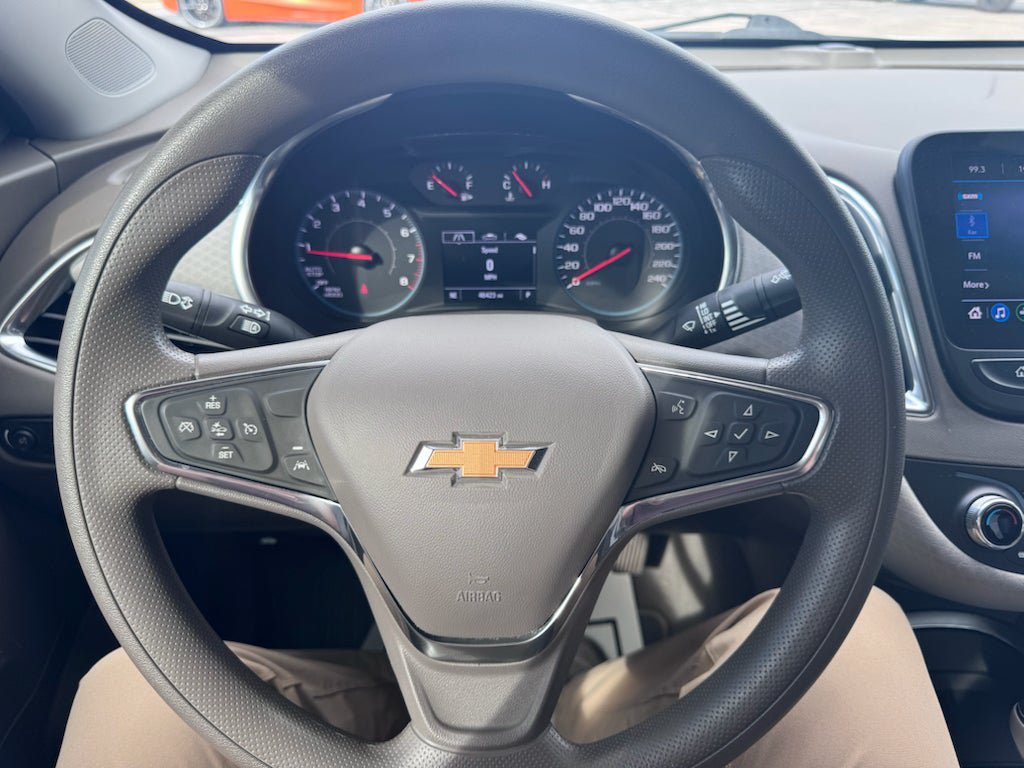 Used 2020 Chevrolet Malibu LT w/ Fleet LT Safety Plus Package FWD image 18
