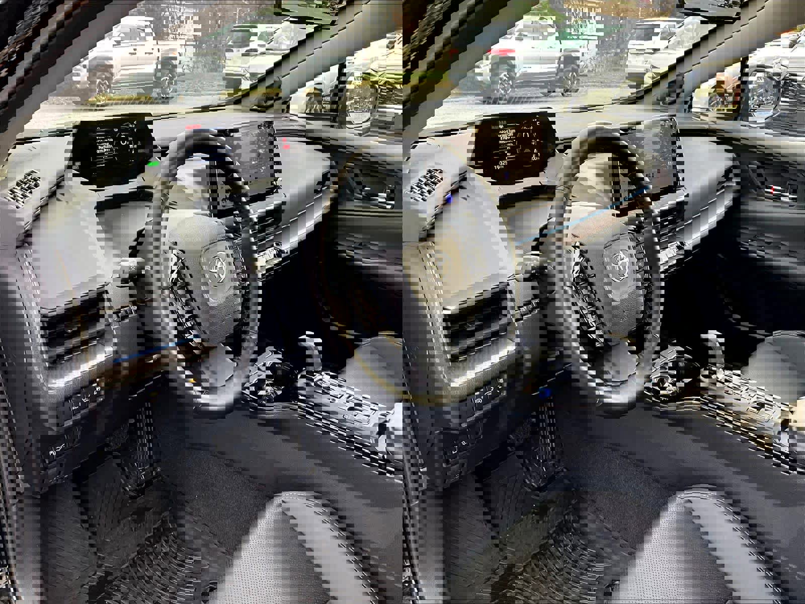 Used 2024 Toyota Prius Limited image 8