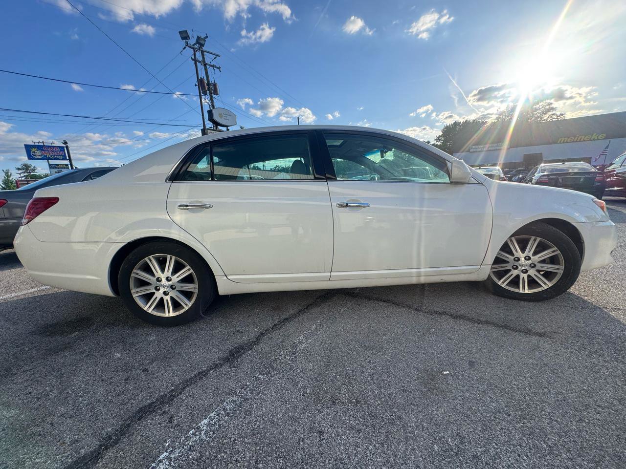 Used 2008 Toyota Avalon XLS FWD image 8