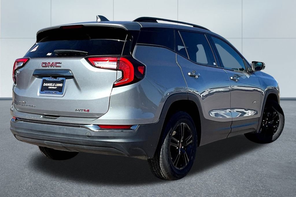 Used 2023 GMC Terrain AT4 image 2