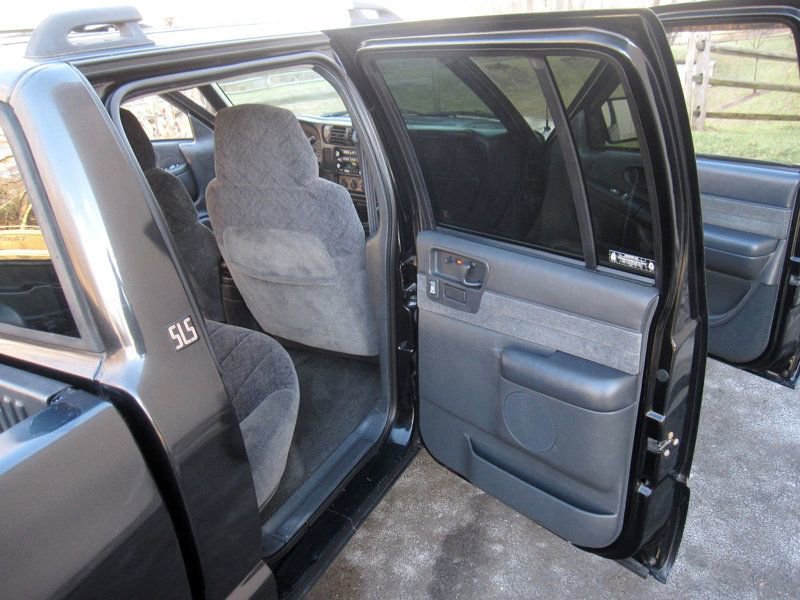 Used 2002 GMC Sonoma SLS w/ ZR5 Appearance Pkg image 27