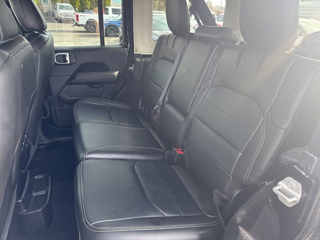 Used 2023 Jeep Wrangler Unlimited Sahara w/ Cold Weather Group image 32