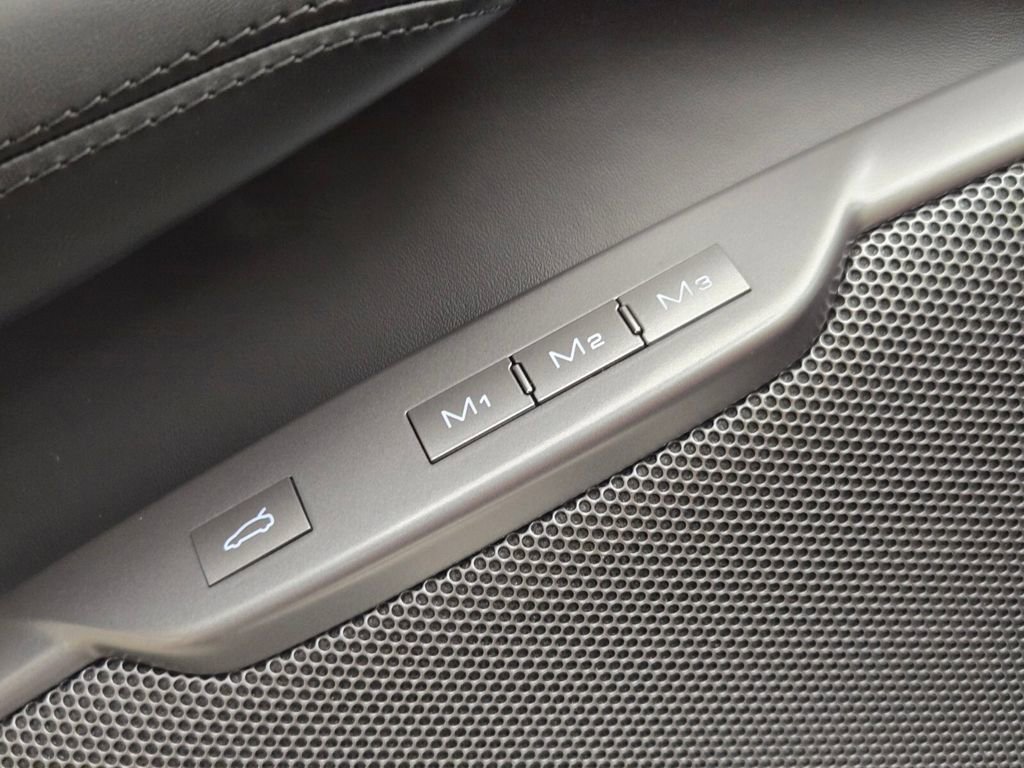 Used 2023 Ferrari Portofino M RWD image 34