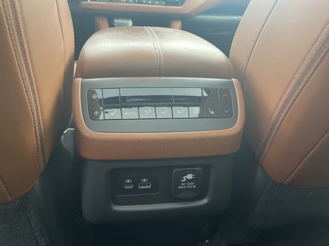 Certified 2023 Nissan Pathfinder Platinum w/ Lighting Package (N93) image 15