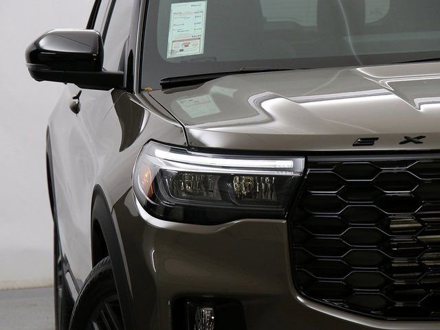 New 2026 Ford Explorer ST w/ Sun And Sound Package image 4