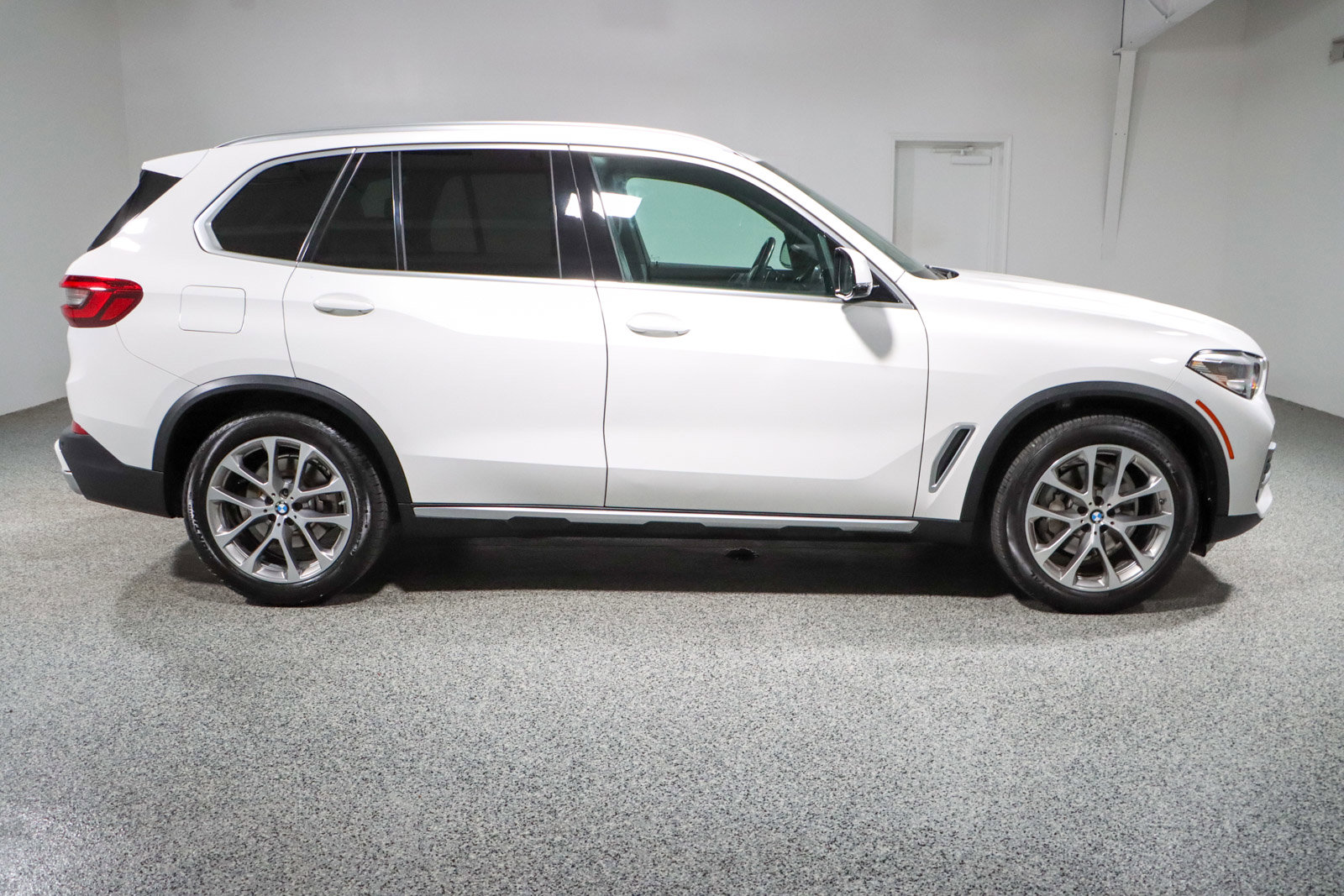 Used 2022 BMW X5 sDrive40i RWD image 6